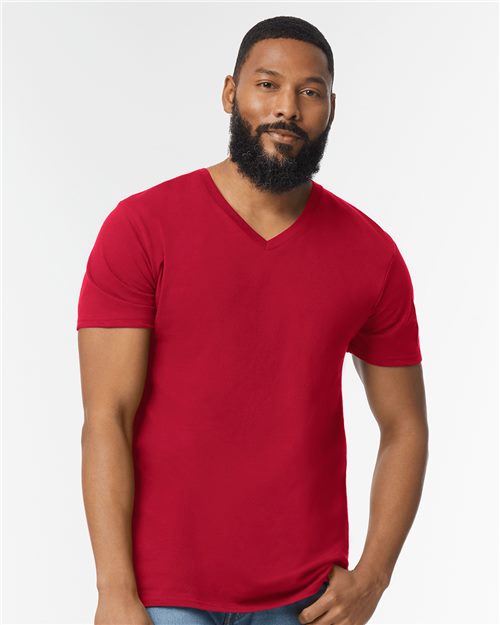 Gildan - Unisex Softstyle® V-Neck T-Shirt - 64V00